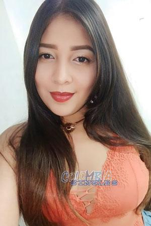 213878 - Luisa Age: 28 - Colombia