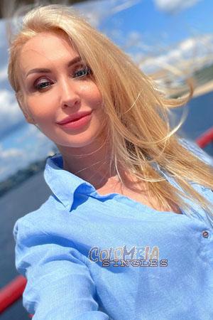 215802 - Tatyana Age: 40 - Ukraine
