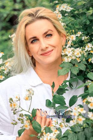 220668 - Viktoriia Age: 51 - Ukraine