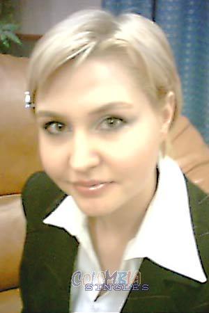 70403 - Alena Age: 34 - Russia